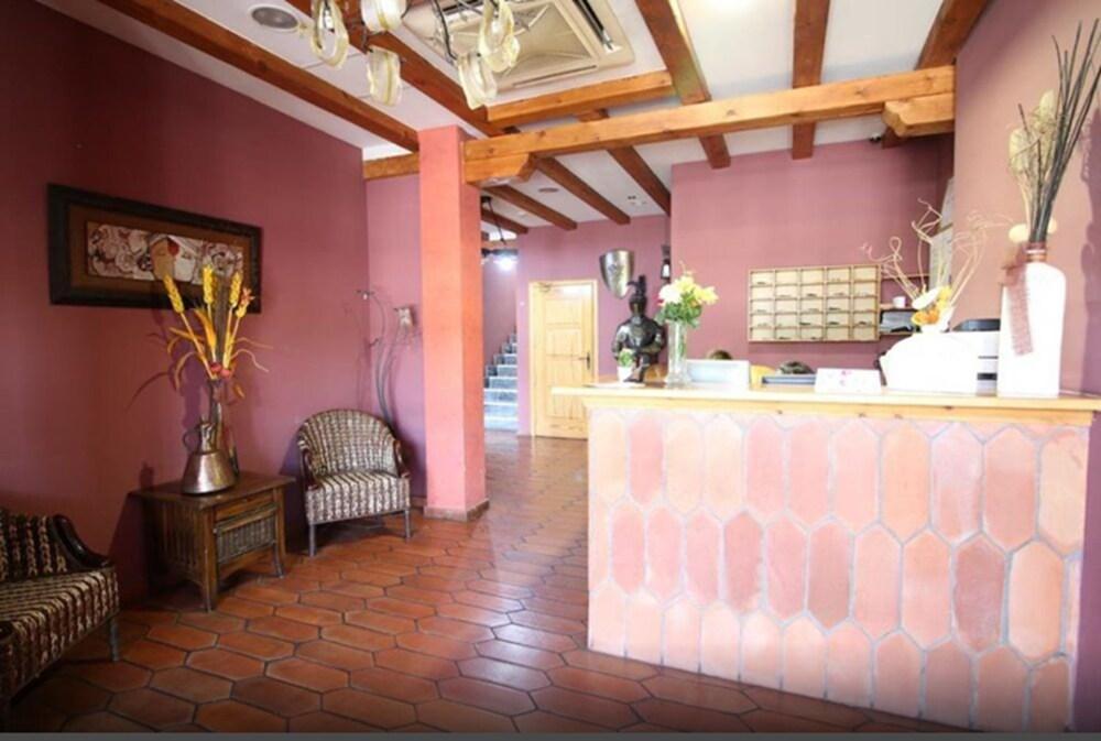 Hotel Alda ทอร์เดซียัส ภายนอก รูปภาพ