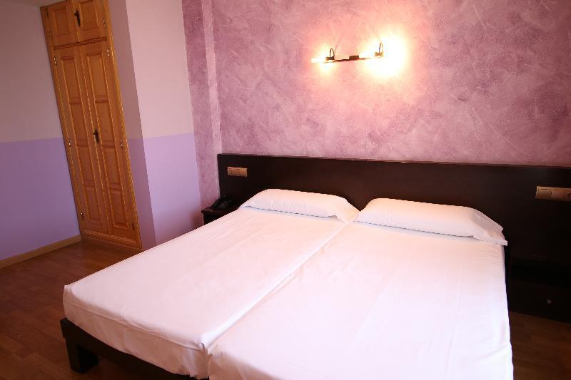Hotel Alda ทอร์เดซียัส ภายนอก รูปภาพ