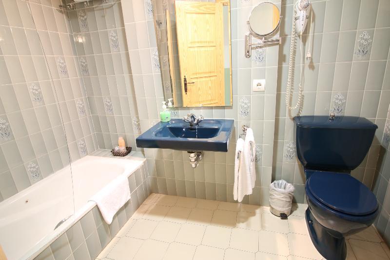 Hotel Alda ทอร์เดซียัส ภายนอก รูปภาพ