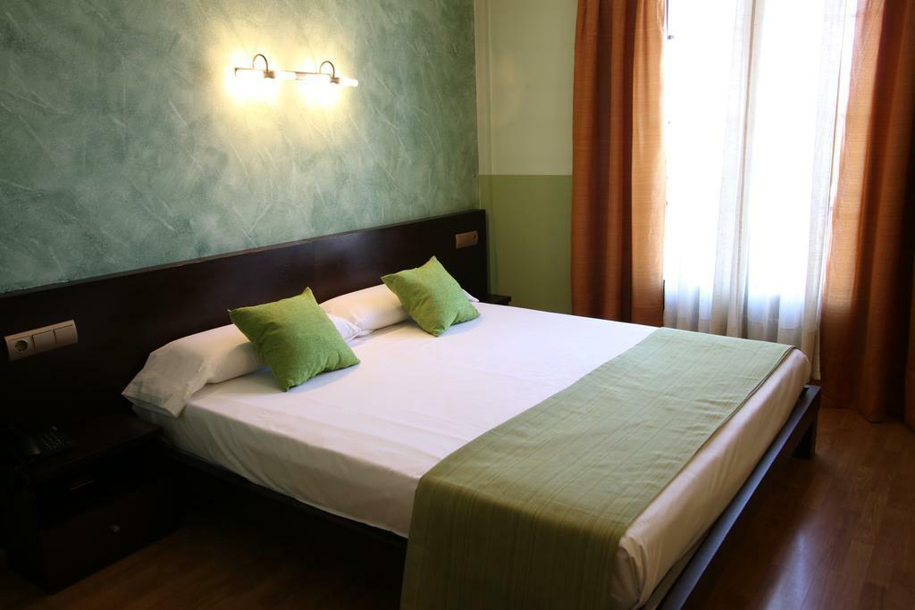 Hotel Alda ทอร์เดซียัส ภายนอก รูปภาพ